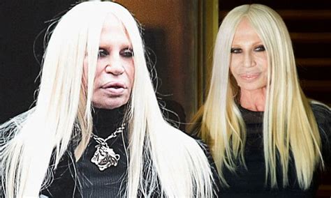 donatella versace pregnant|donatella versace without make up.